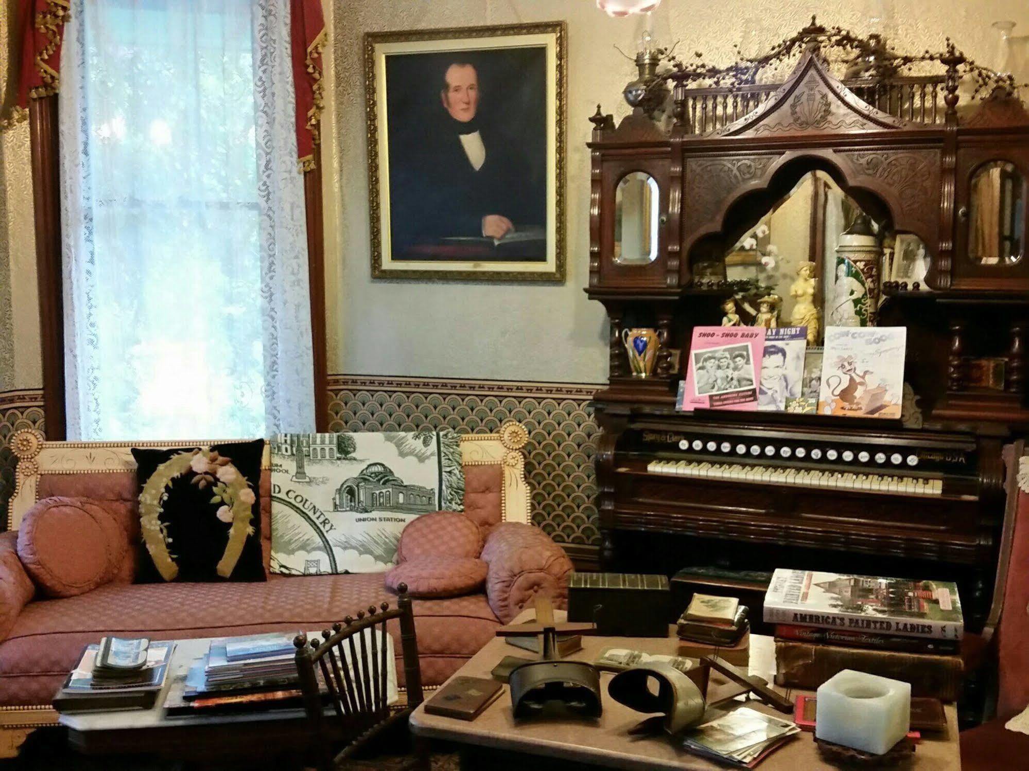 Geiger Victorian Bed And Breakfast Tacoma Exterior photo