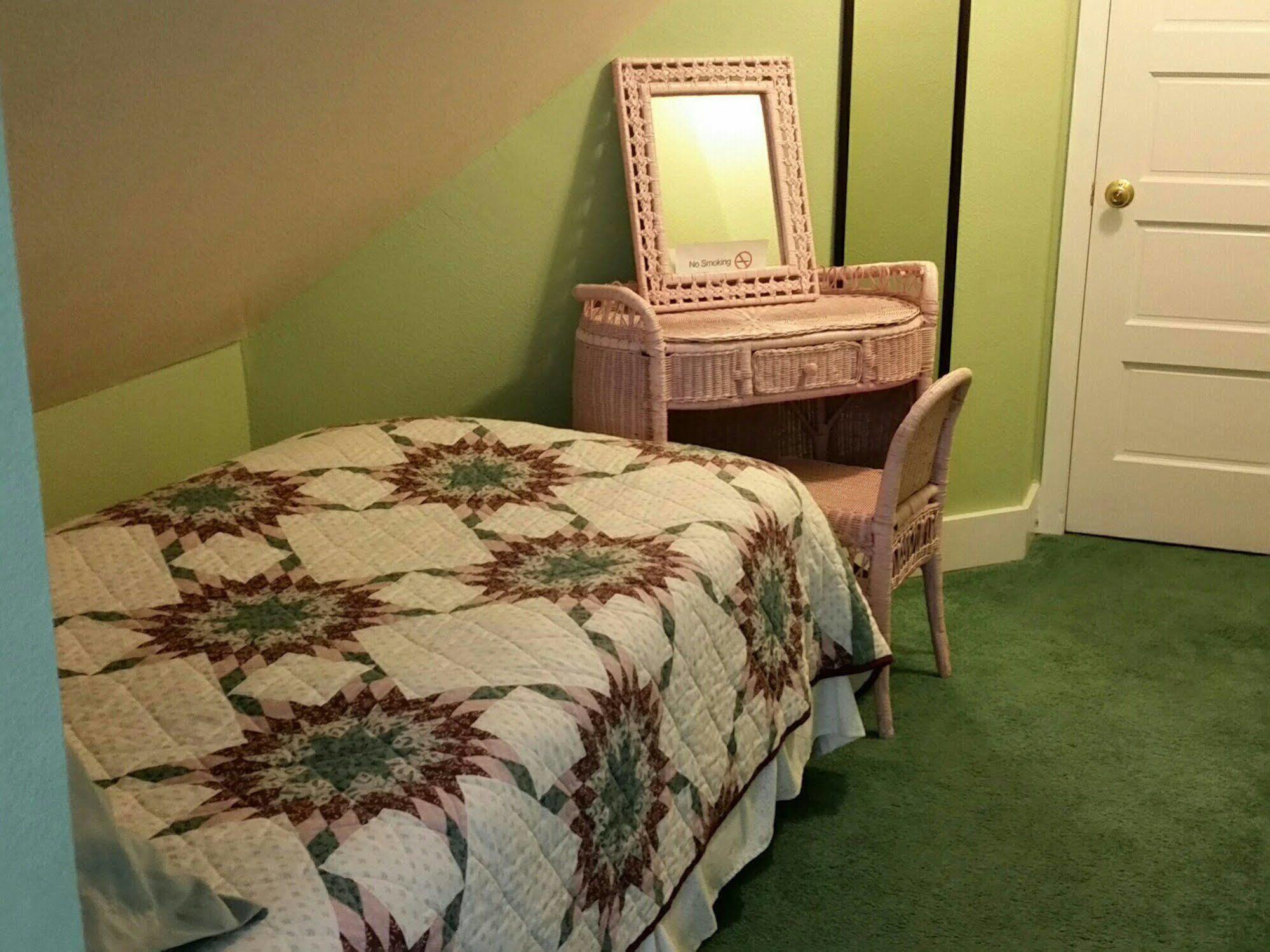 Geiger Victorian Bed And Breakfast Tacoma Exterior photo